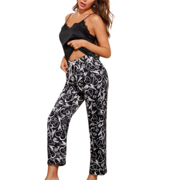 LANA Σατέν σετ πιτζάμας με δαντελένιο V ντεκολτέ τοπ